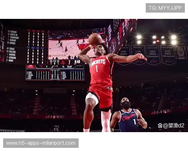 哈登突破节奏回暖，多次将防守晃开两米